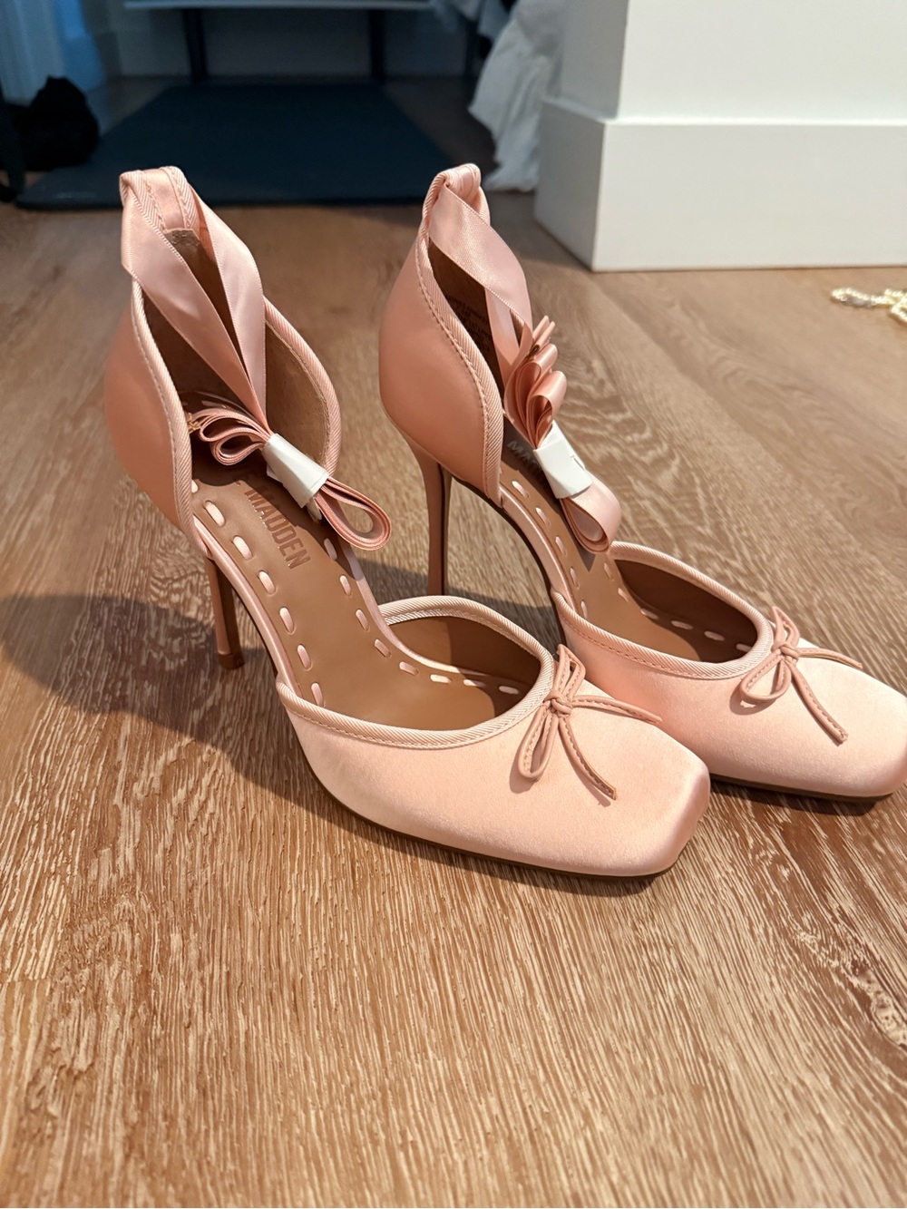 Pink Steve Madden, Larina , ballet heels
Size 7.5
Brand new